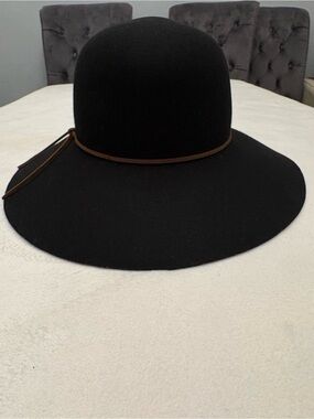 Phenix Black Wide-Brim Wool Felt Hat with Brown Band One Size